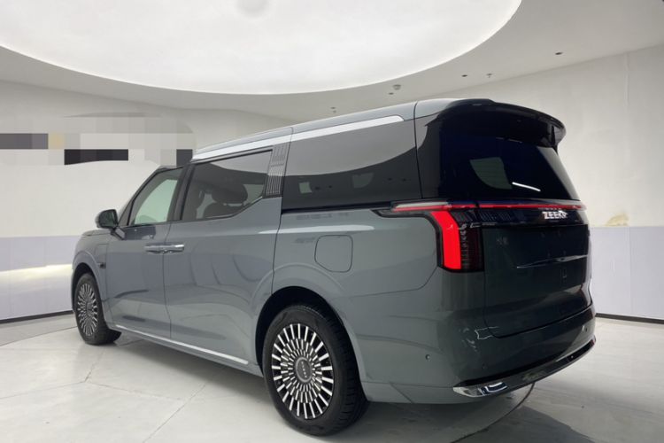 Used Zeekr 009 2024 7-Seater Walk-Through Version Four-Wheel Drive 108 kWh
