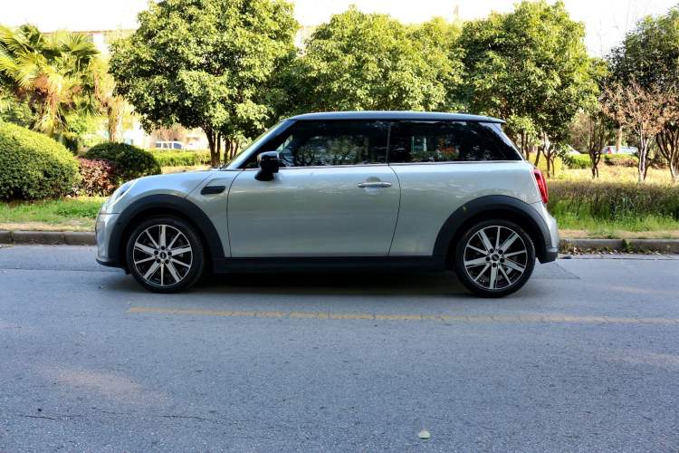 Used MINI MINI 2023 Updated 1.5T COOPER Artist