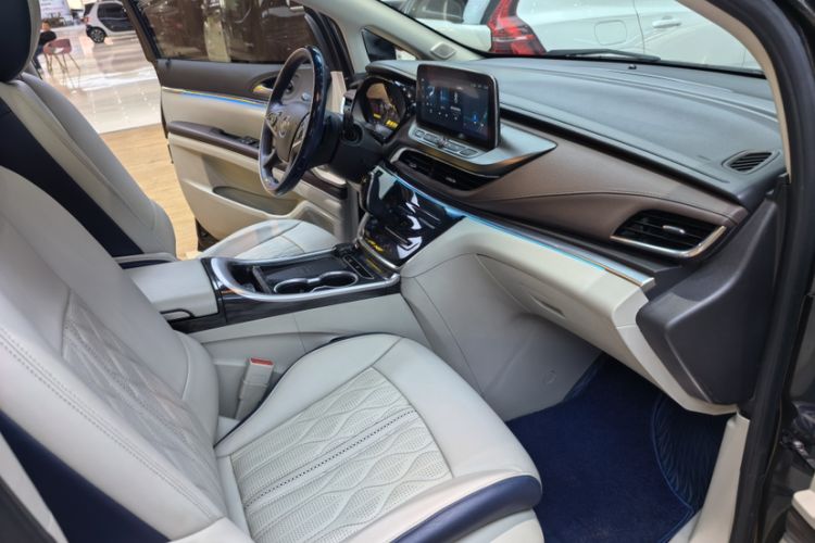 Used Buick GL8 2022 Land Business Class 652T Luxury Model Interior 11