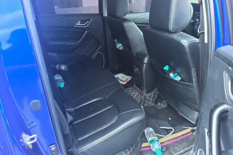 Used JMC Yuhu 7 2020 2.0T Diesel Automatic 2WD Comfort Edition Short Wheelbase China VI Emission Standard JX4D20A6L