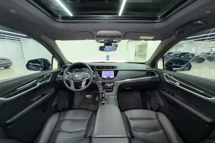 Used Cadillac XT5 2021 28T Luxury Model
