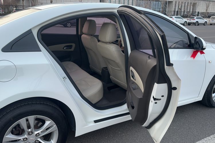 Used Chevrolet Cruze 2015 1.5L Classic SE AT
