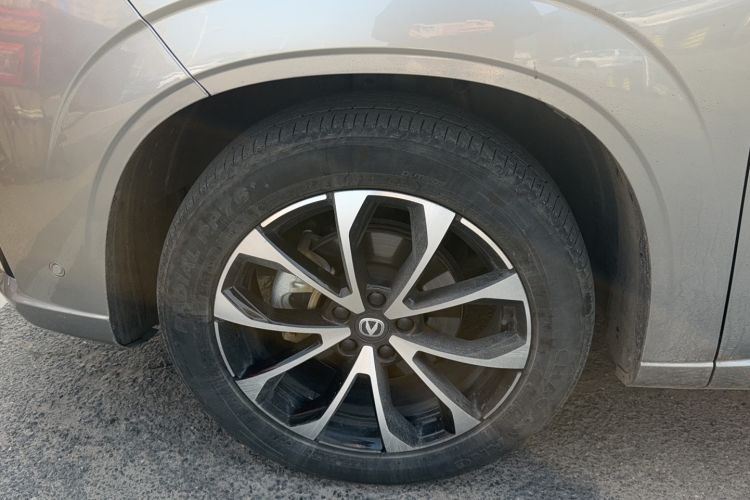 Used Changan UNI-Z New Energy 2024 Blue Whale Smart Electric iDD 125km Excellence Model
