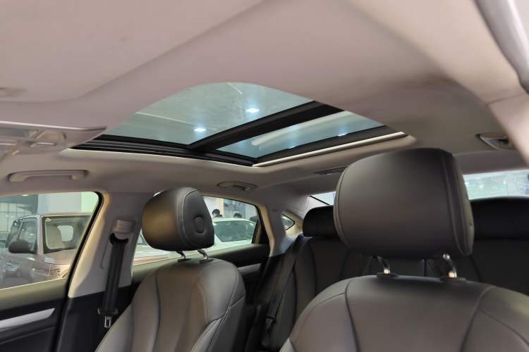 Used Geely Auto Emgrand GT 2018 1.5T MHEV Yaoxiang Edition
