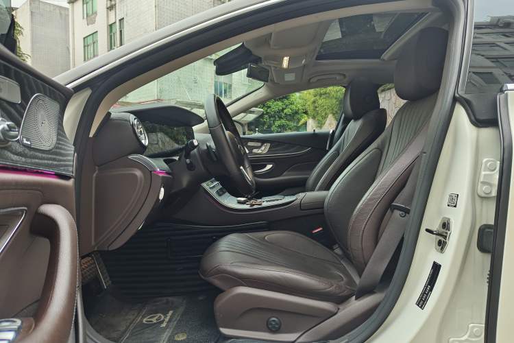Used Mercedes-Benz CLS 2021 CLS 300 Luxury Model Interior 1