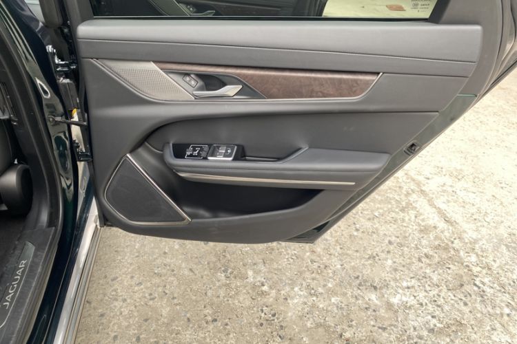 Used Jaguar XFL 2021 XFL 2.0T P250 Two-Wheel-Drive Luxury Deluxe Edition
