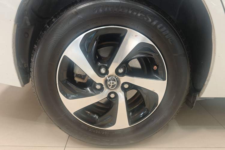 Used Toyota Levin 2017 Revised Dual-Engine 1.8H GS E-CVT Elite Sunroof Version China V Standard