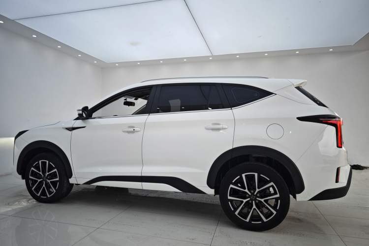 Used SOL X8 PLUS 2023 1.5 TGDI DCT Smart Edition 7-Seater