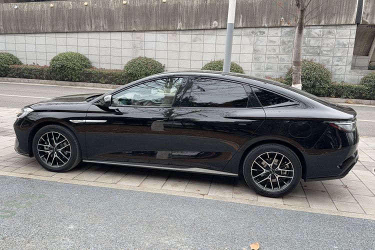 Used BYD Seal 2023 DM-i 1.5T 121km Flagship Model
