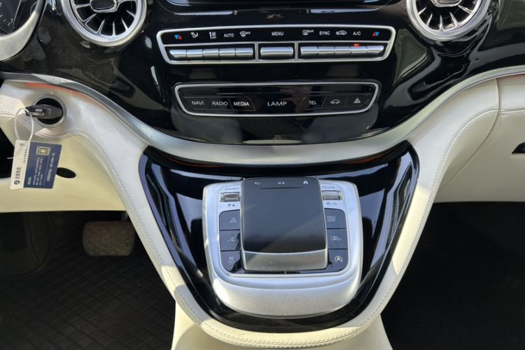 Used Mercedes-Benz Vito 2023 2.0T Business Version 7 Seats