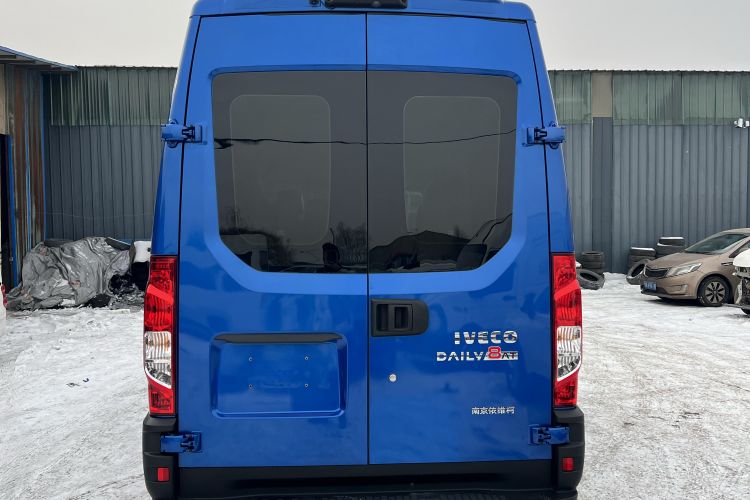 Used Iveco Eurocargo 2020 3.0T Automatic Chao Rui Long Wheelbase Short Overhang High Roof F1C
