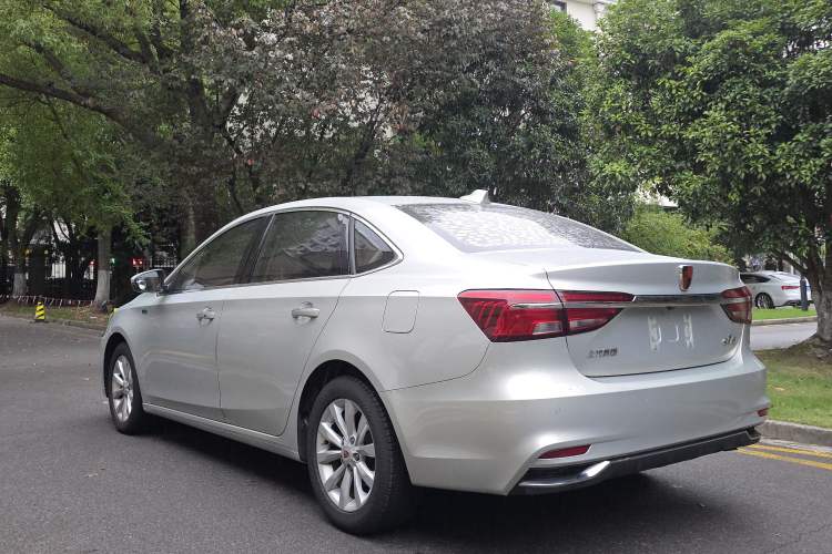 Used Roewe i6 New Energy 2017 45T Hybrid Connect & Smart Enjoyment Edition
