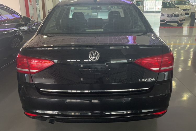 Used Volkswagen Lavida 2015 1.6L Automatic Comfort Edition