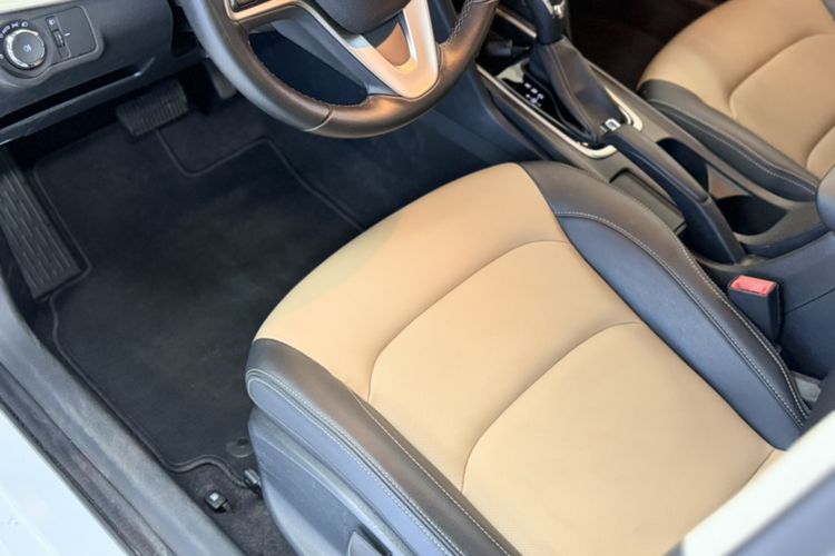 Used Chevrolet Monza 2020 320 Automatic Enjoyment Edition Left Front Seat