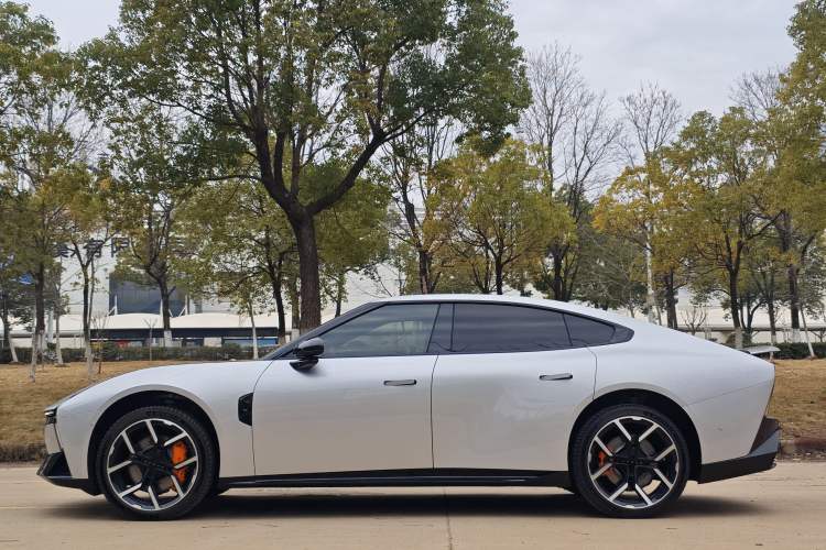 Used XPeng P7 2025 Model—702 Long Range Ultra Exterior 6