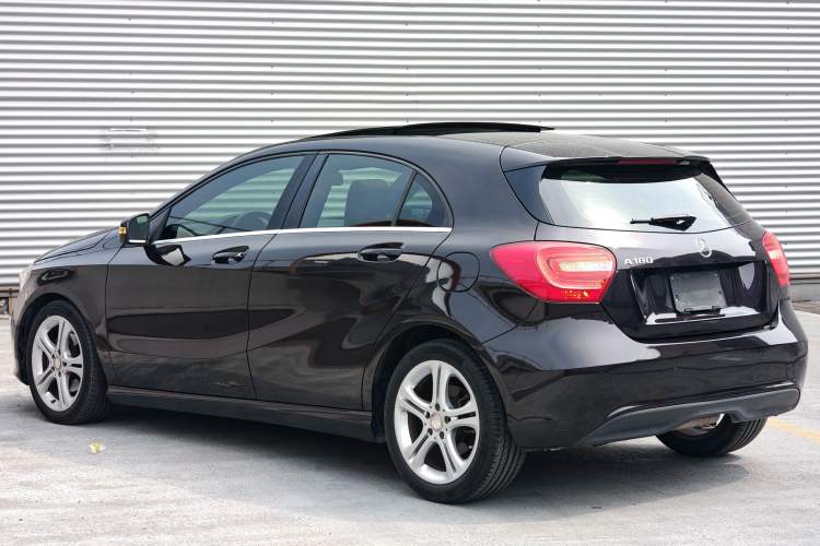 Used Mercedes-Benz A-Class 2015 A 180 Exterior 5