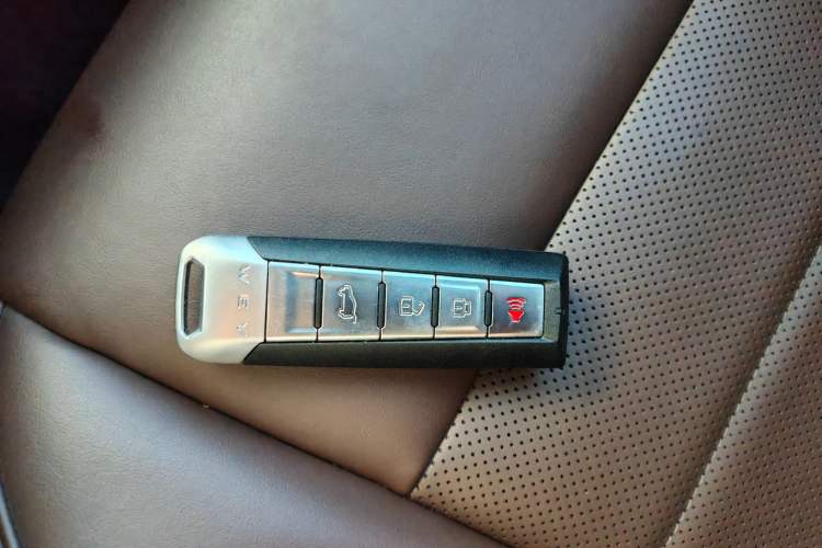 Used Wey VV5 2019 Upgraded Model 2.0T Two-Wheel Drive Ultra-Luxury Version China V Standard