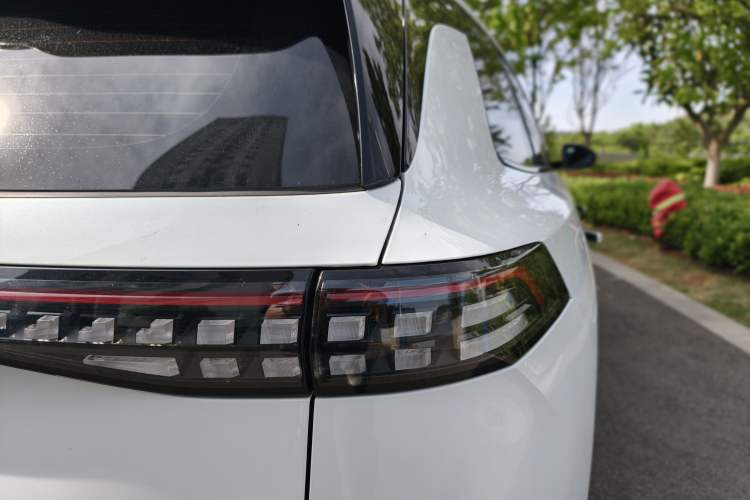 Used Dongfeng eπ eπ008 2025 210Ultra LikeYi Edition 6-Seater
