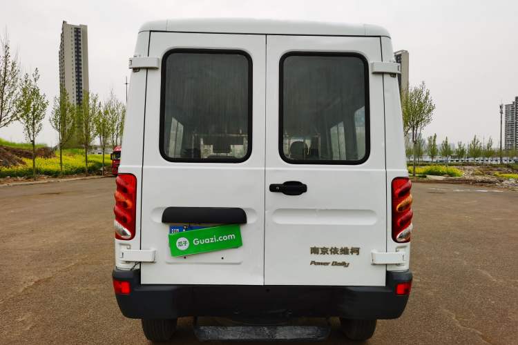 Used Iveco Power Daily 2017 2.5T Classic A32 Mid-Roof 6-7 Seater Bus 47Z5