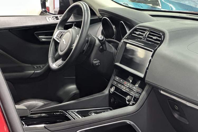 Used Jaguar F-PACE 2020 2.0T Urban Deluxe Edition