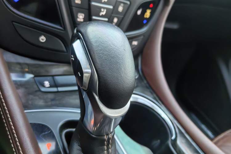 Used Buick Envision 2015 20T Two-Wheel-Drive Elite Model