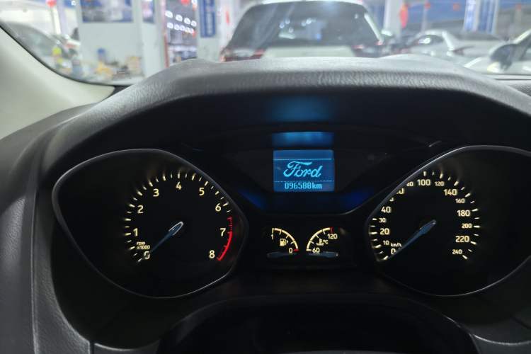 Used Ford Focus 2015 Sedan 1.6L Automatic Trend Model