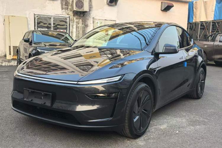 Used Tesla Model Y 2026 Long-Range All-Wheel-Drive Model