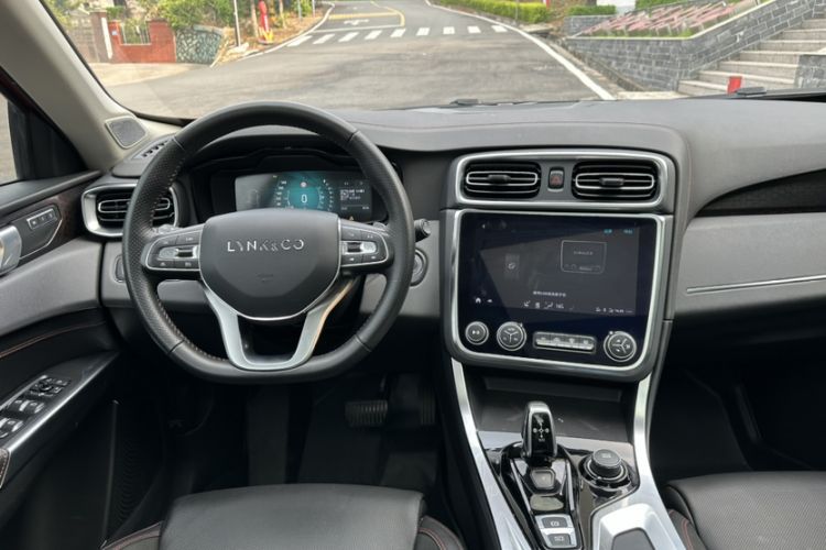 Used Lynk & Co 01 2019 2.0T Four-Wheel Drive Genie Pro Version China VI Standard