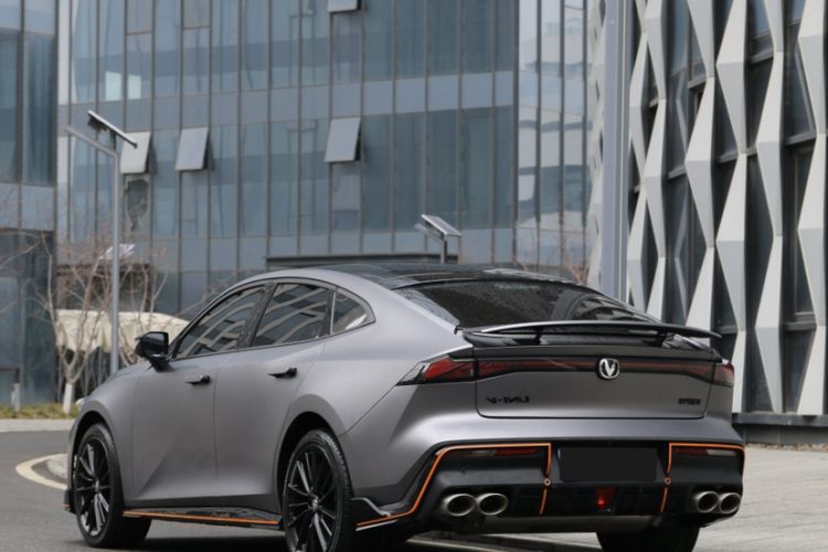 Used CHANGAN UNI-V 2023 2.0T Leading-Speed Edition
