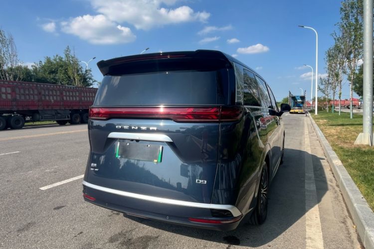 Used Denza D9 2022 DM-i 970 Four-Wheel Drive Prestige Model
