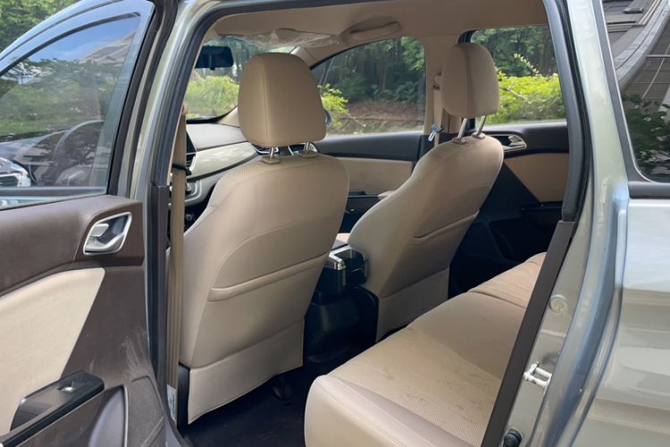 Used Baojun 310W 2017 1.5L Manual Comfort Version China VI Emission Standard