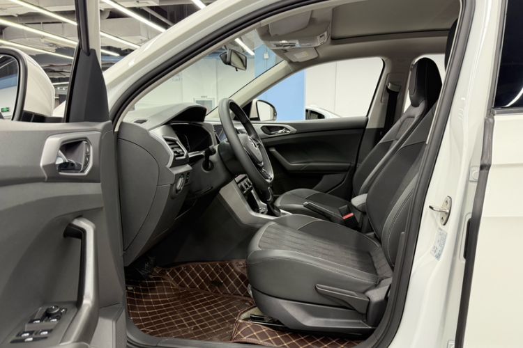 Used Volkswagen T-Cross 2022 280TSI DSG Comfort Edition Interior 6