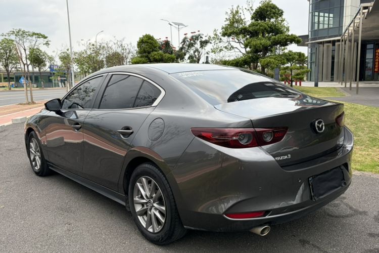 Used Mazda 3 Axela 2020 1.5L Automatic ZhiMei Edition Exterior 5