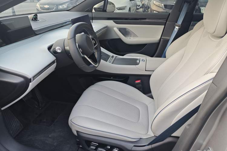 Used Hima Luxeed S7 2024 Max RS
