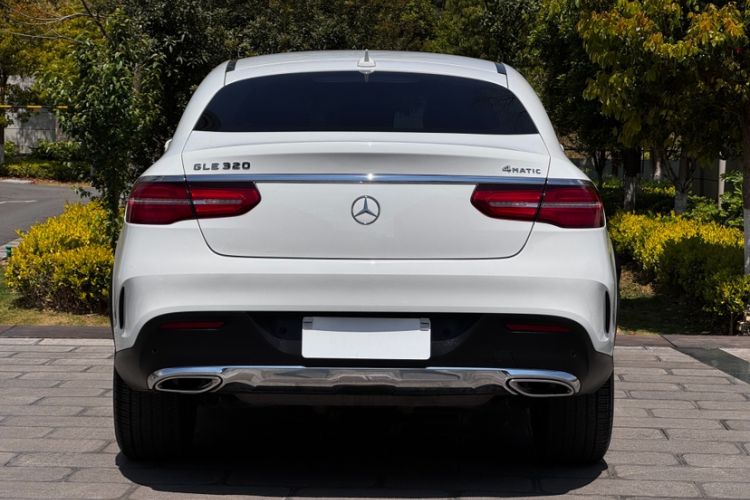 Used Mercedes-Benz GLE Coupe 2017 GLE 320 4MATIC Coupe SUV Exterior 8