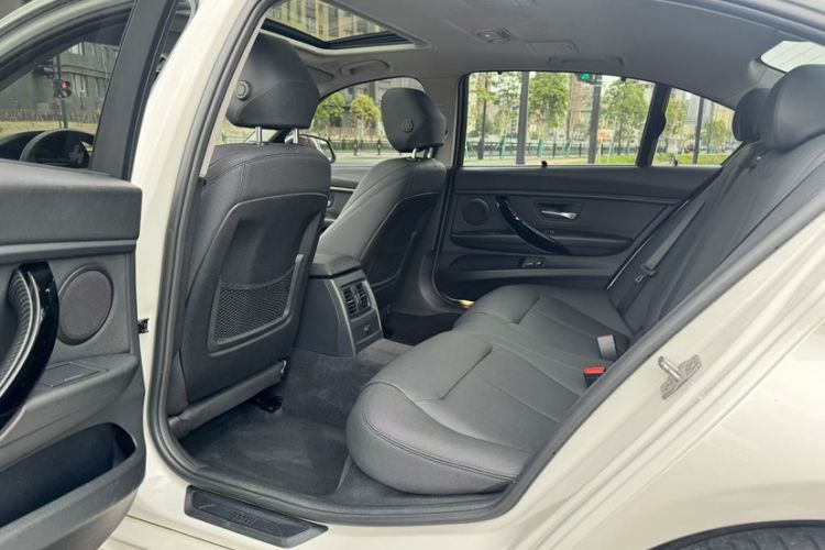 Used BMW 3 Series 2018 320Li xDrive Fashion Model Interior 2