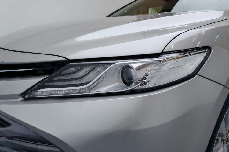 Used Toyota Camry 2019 Revised Version 2.0G Luxury Edition Exterior 5