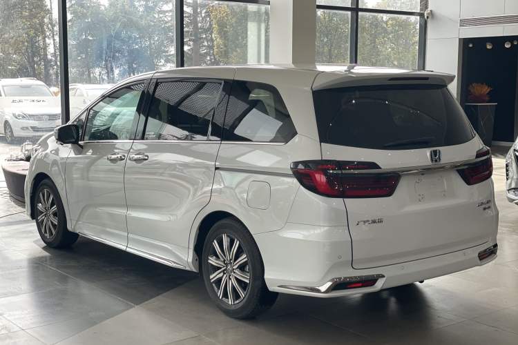 Used Honda Odyssey 2022 2.0L eHEV Sharp Enjoyment Edition
