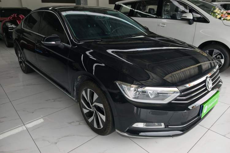 Used Volkswagen Magotan 2018 330TSI DSG Advanced Model Exterior 1