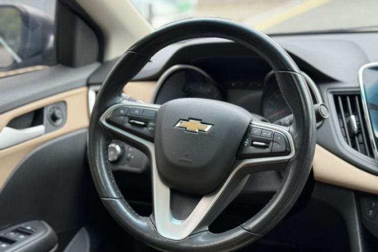 Used Chevrolet Monza 2022 320 Automatic Enjoyment Sunroof Version Steering Wheel