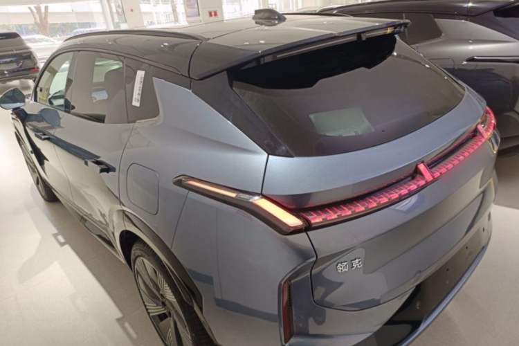 Used Lynk & Co 08 EM-P 2025 245km Ultra-Long Range Halo Exterior 3