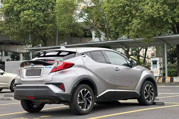 Used Toyota IZOA 2018 2.0L Yichi Edition China V Standard Exterior 8