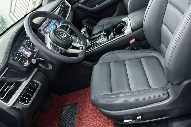 Used Dongfeng Fengon ix7 2020 2.0 TGDI Automatic Two-Wheel Drive Urban Luxury Edition
