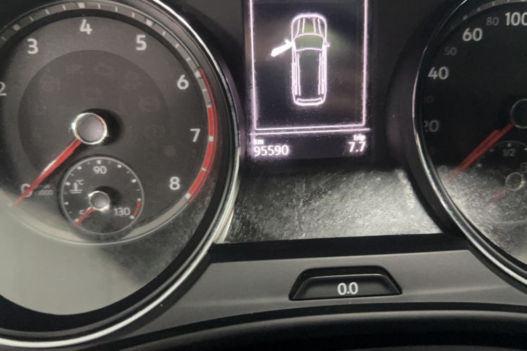 Used Volkswagen Teramont 2017 530 V6 Four-Wheel Drive Luxury Edition Odometer Close Up