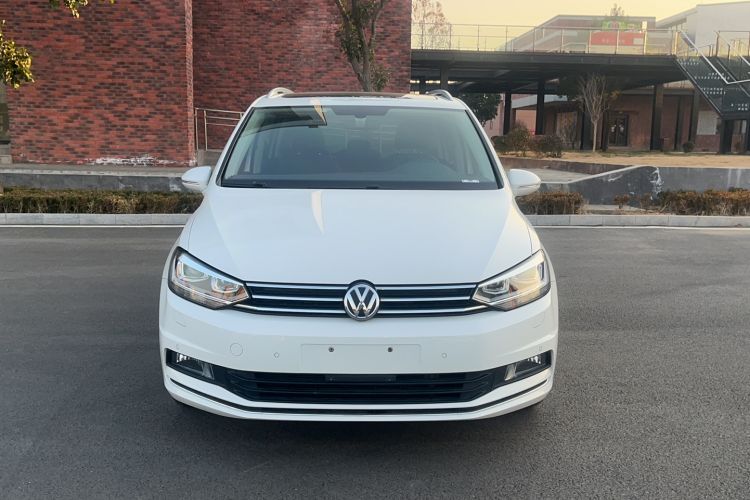 Used Volkswagen Touran 2016 Volkswagen Touran L 280TSI DSG Luxury Edition