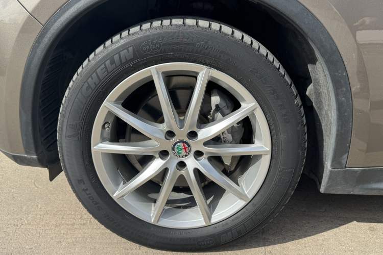 Used Alfa Romeo Stelvio 2017 2.0T 280HP Luxury Edition