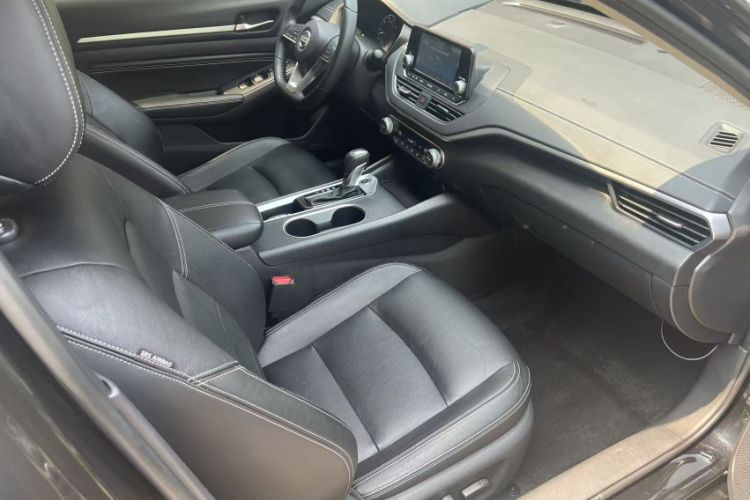 Used Nissan Teana 2019 2.0L XL Comfort Edition Interior 8