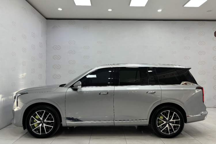 Used GAC Trumpchi GS8 2022 Dual-Engine Series 2.0TM Two-Wheel Drive Prestige Edition (7 Seats)