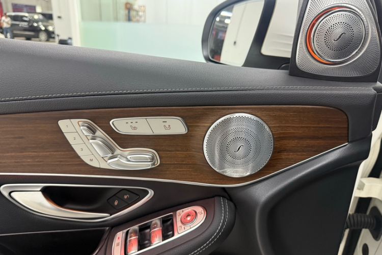 Used Mercedes-Benz GLC 2021 GLC 300 L 4MATIC Dynamic Model Interior 8