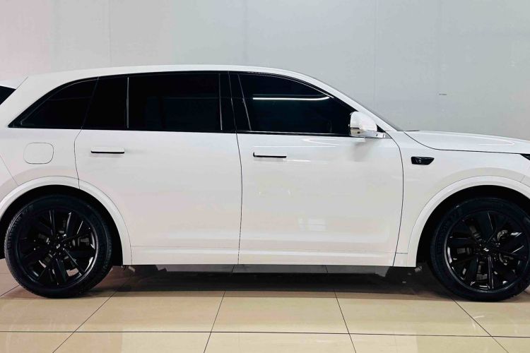 Used Li Auto L7 2023 Pro Model Exterior 3